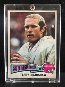 lot 21 image: Terry Bradshaw 1975 Topps Card #461