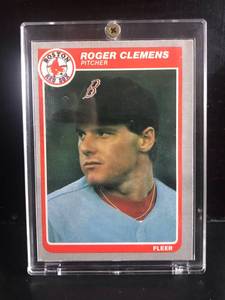 lot 75 image: Roger Clemens 1985 Fleer