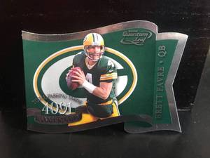 lot 90 image: Brett Favre 2000 Quantum Leaf 1794091