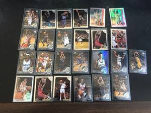 lot 110 image: 25 Topps Chrome Rookie Cards Including Dirk Nowitzki