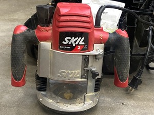 lot 5-P image: Skit 1820 Power Shaper  Router Set With Case