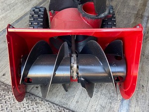 lot 21 image: Toro 824 Two-Stage Snow Blower