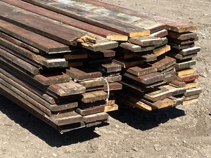 lot 17 image: Pallet Lot Of 1 x 6 Reclaimed Deck  Fence Boards