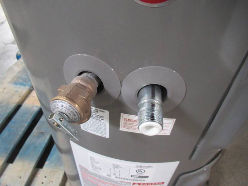 Rheem Performance 30 Gal. Point-Of-Use 2000-Watt Single Element Electric  Water Heater XE30P06PU20U1 | MN HOME OUTLET BURNSVILLE #184 - SATURDAY PICK  UP ONLY! 10:00AM - 2:00PM NO EXCEPTIONS!!!! | K-BID