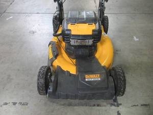 lot 33 image: Dewalt 21.5 in. 20-Volt MAX Lithium-Ion Cordless Battery Walk Behind Self Propelled Mower DCMWSP244U2