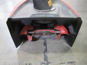 lot 37 image: Toro Power Clear 21 in. 60-Volt Lithium-Ion Cordless Electric Snow Blower 39901