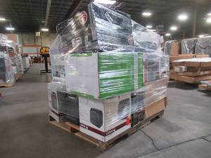 lot 211 image: WHOLESALE MIXED PALLET OF VACUUMS, SUMP PUMPS AND GARAGE ITEMS