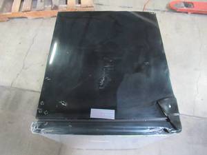 lot 216 image: Magic Chef 4.4 cu. ft. Mini Fridge in Stainless Look HMR440SE