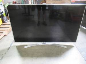 lot 5 image: LG 55UH7700 55 4K Ultra HD 2160p 240Hz LED Smart HDTV (4K x 2K)