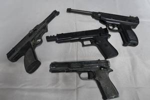 4 BB GUNS
