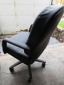 HON Pillow Soft Leather Office Chair
