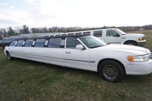 1999 Lincoln Town Car Stretch Limousine
