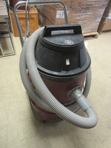 MINUTEMAN 15-GALLON VACUUM