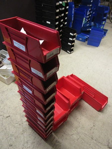 AKRO, AKRO-STYLE BINS, COLOR RED