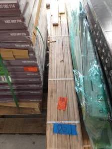 lot 80 image: 4 BUNDLES OF UNFINISHED HARDWOOD FLOORING