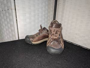 Brown KEEN Comfortable HikingWalking Shoes Sz 7 Womens