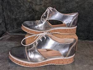 Dorothy Gaynor Metallic Gray Cutout Oxford Sz 6