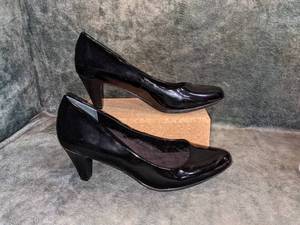 Giani Bernini Black Patent Memory Foam Pumps Sz 8.5