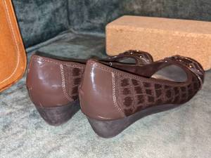 Anne Klein Sport Brown Suede Low Wedge Slip-On Shoes Sz 7