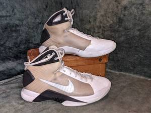 Nike Hyperdunk Size 7