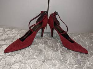 Petra Firenze Red Suede Pointy Toe Heels Sz 8