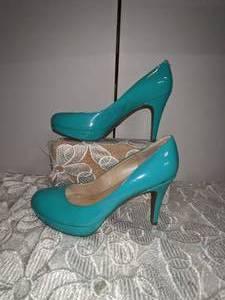 Marc Fisher Patent Teal Round Toe Pumps Sz 6 12