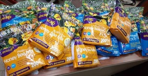 Combination Mulch, Fertilizer, & Se...