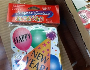 (24 ct.) 9 Happy New Year Shaped G...