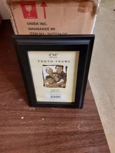 (18 ct.) Uniek Inc. New in Box Char...