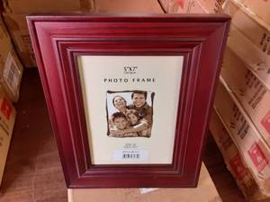 (4 ct.) Uniek Inc. New in Box Dilla...