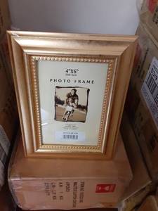 (8 ct.) Uniek Inc. New in Box Briel...