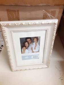 (8 ct.) Uniek Inc. New in Box Gilda...