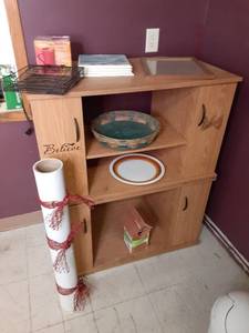 (2) Corner Cabinets (35.5 X 19.75...