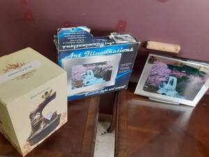 Bird Fountain New In Box, & Illum...