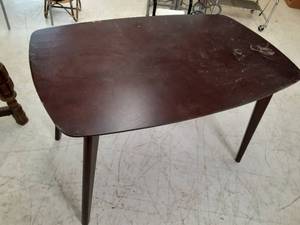 Table (46 X 30 X 29.5)...