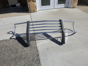 lot 47 image: Brush Guard Bumper for Pick-Up