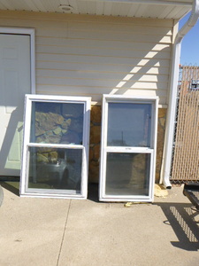 lot 48 image: 4 Windows