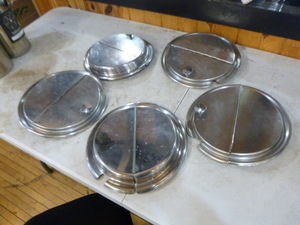 lot 62 image: 5 Soup Pot Lids