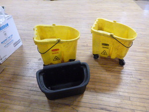lot 71 image: 2 Rubbermaid Mop Buckets