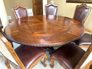 Simply Stunning Round Dining Room Table w Eight Chairs