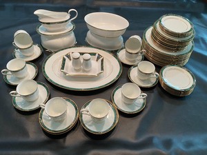 Beautiful Vintage Lenox China Set- Debut Collection- Kelly