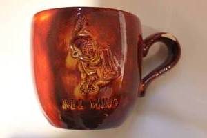 lot 41 image: Red Wing Mugs