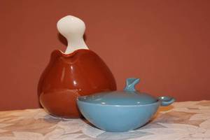 lot 52 image: Eva Zeisel designed pottery