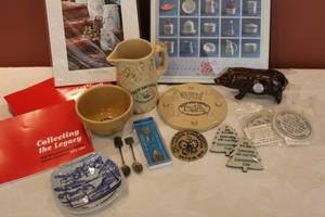 lot 53 image: Red Wing Collectors Group items