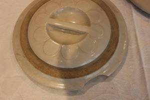lot 56 image: Red Wing Lids