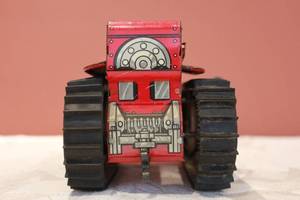 lot 78 image: Vintage Mack Tractor Toy