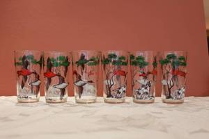 lot 81 image: Retro Hunting Glassware