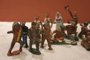 lot 92 image: Molded Figures - metal and plastic