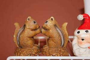 lot 102 image: Salt and Peppers