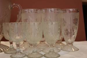 lot 111 image: Daylily Pattern Glassware